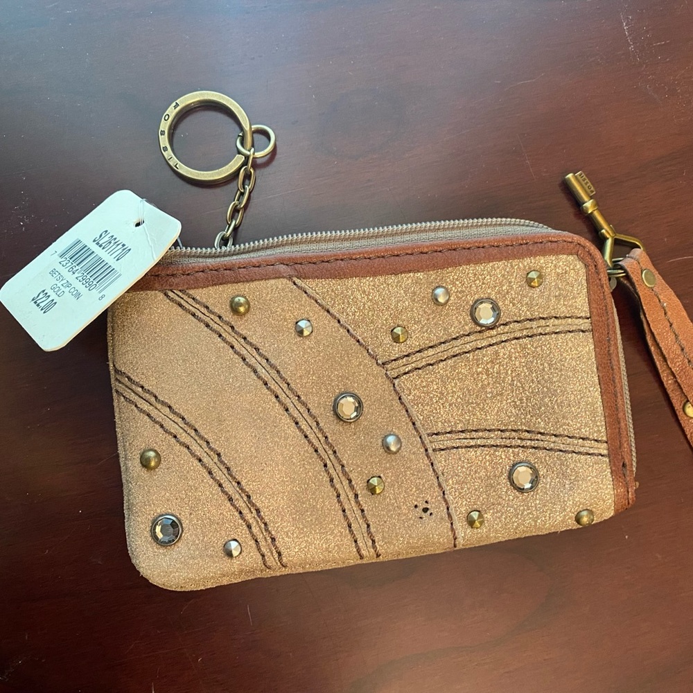 Vintage Fossil Betsy Zip Coin - Gold. NWT